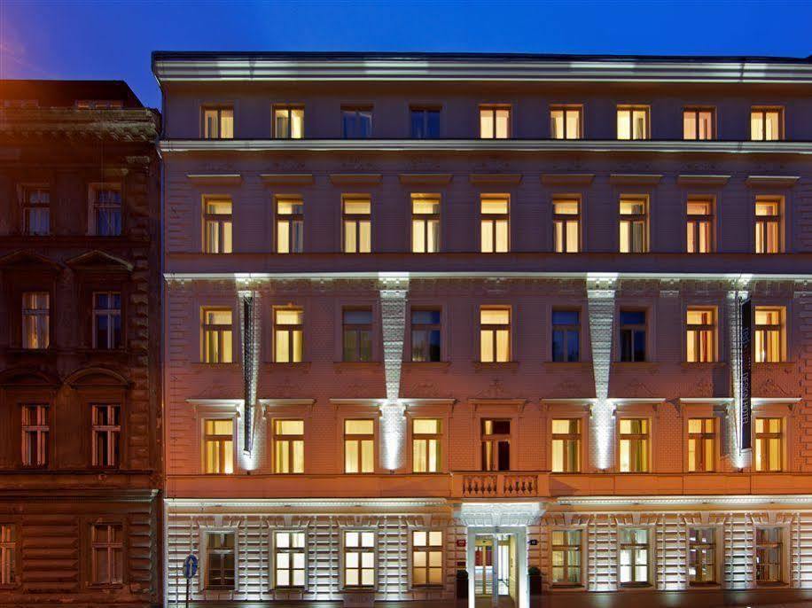 Red & Blue Design Hotel Prag Exteriör bild